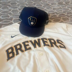 Milwaukee Brewers Nike jersey w/ New Era trucker hat